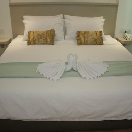 Citi Hotel Мири Екстериор снимка